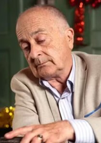 Tony Robinson
as Uncle Patrick