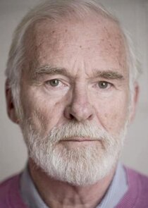 Ian McElhinney
as Prof Ronnie
