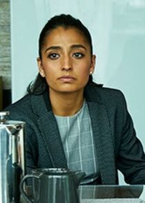 Ellora Torchia
as Maggie Lavelle