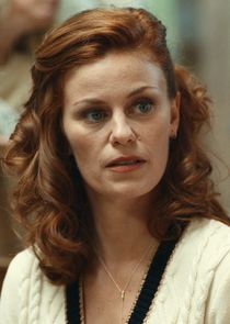 Cassidy Freeman
as Amber Gemstone