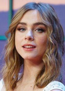 Clara Galle
as Alba Orcajo