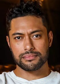 Uli Latukefu
as Callum Tidyman