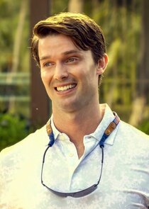 Patrick Schwarzenegger
as Saxon Ratliff