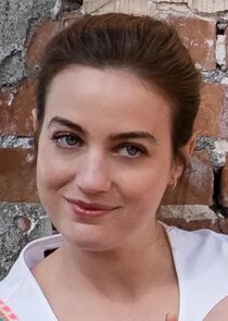 Beatrice Grannò
as Mia