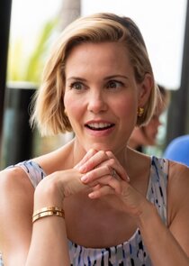Leslie Bibb
as Kate Bohr