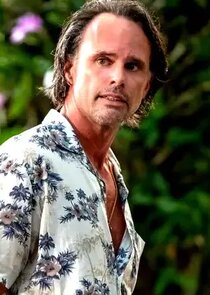 Walton Goggins
as Rick Hatchett