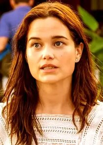 Sarah Catherine Hook
as Piper Ratliff