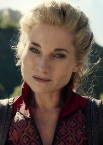 Kate Fleetwood
as Liandrin Guirale