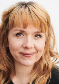 Kerry Godliman
as Pearl Nolan