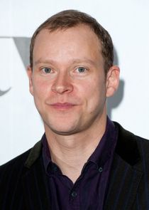 Robert Webb
as Tom Grant