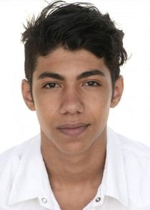 Hunter Page-Lochard
as Lynus Preston