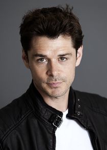 Kenny Doughty
as Chris Dalton