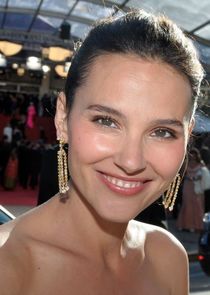 Virginie Ledoyen
as Marie