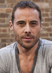 Marcus Graham
as Benny Bates