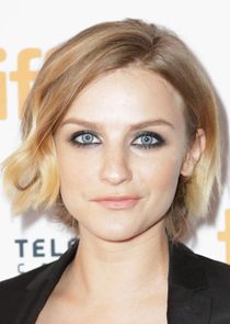 Faye Marsay
as Annie Roberts