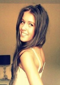 Aimée Kelly
as Madeline 'Maddy' Smith