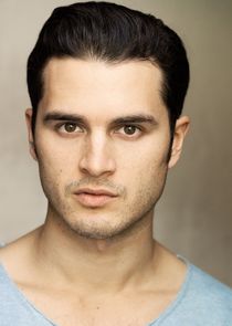 Michael Malarkey
as Markus Dargan