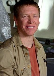 Sam Spruell
as Dr. Quincy Tophet