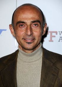 Shaun Toub
as Faraz Kamali