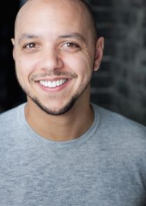 Simon Trinder
as Fergus