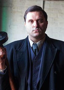 Jason Fitch
as Tony 'Joe' Accardo