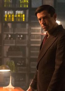 Owen Black
as Frank Nitti