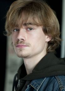 Matila Malliarakis
as Frédéric