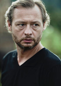 Bertrand Constant
as Maire