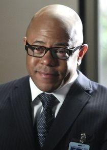 Rockmond Dunbar
as Dennis Abbott
