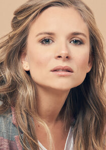 Tess Soltau
as Tina Falcone