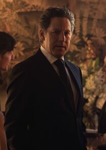 Scott Cohen
as Luca Falcone