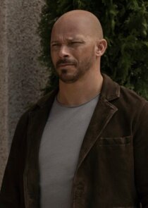 Berto Colón
as Castillo