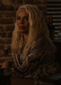 Carmen Ejogo
as Eve Karlo