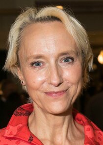 Lia Williams
as Isabel Kirby