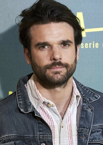 Jon Arias
as Álvaro Gonzales Martin