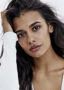 Madeleine Madden
as Violca Roux