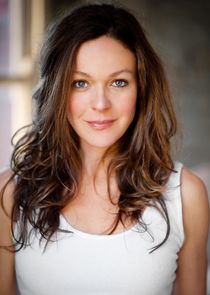 Caroline Brazier
as Rosa