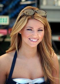 Amber Lancaster
as Jenny Swanson