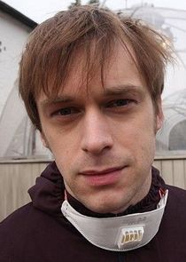 Finlay Robertson
as Oscar 'Oggy' Traynor