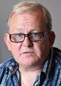 Ford Kiernan
as George McVie