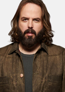 Angus Sampson
as Dennis 