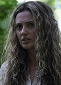 Jodie Tyack
as Pippa Walsh