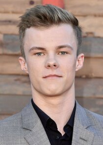 Nicholas Hamilton
as Stu Mills