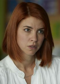 Dani Kind
as Anne Carlson