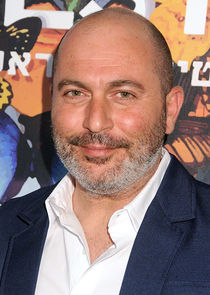 Lior Raz
as Yitzhak Safdie