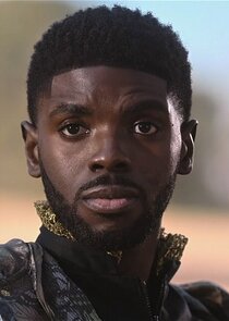 Tian Richards
as Tom Swift