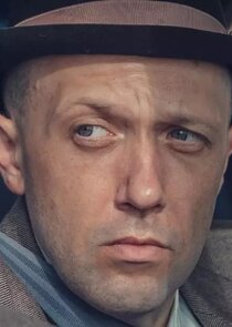 Hugo Chegwin
as Phil 'The Captain' Pocket