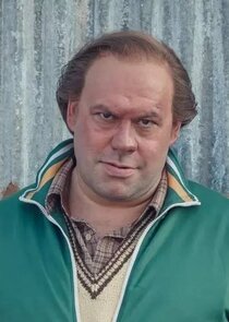 Tom Davis
as Big Mick Neville