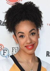 Pearl Mackie
as Honour Newton
