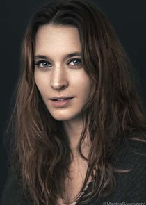 Josefin Asplund
as Fenja